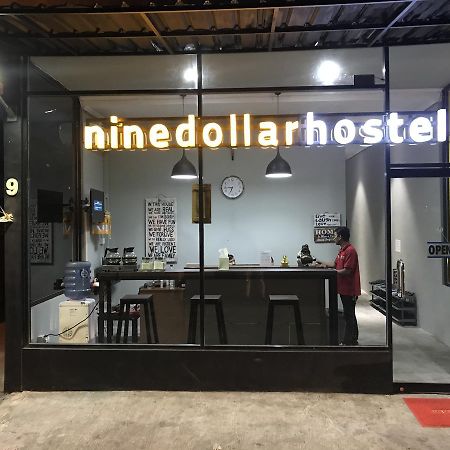 Nine Dollar Hostel Легиан Экстерьер фото
