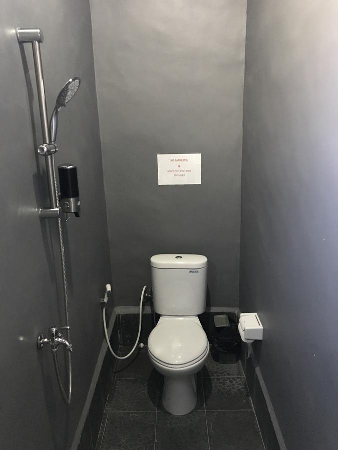 Nine Dollar Hostel Легиан Экстерьер фото