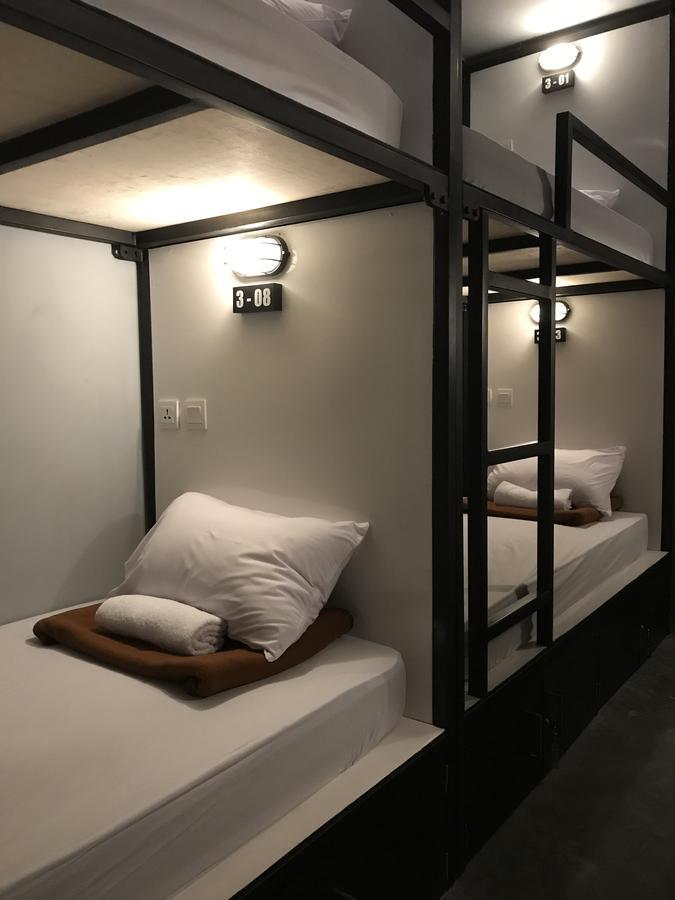 Nine Dollar Hostel Легиан Экстерьер фото