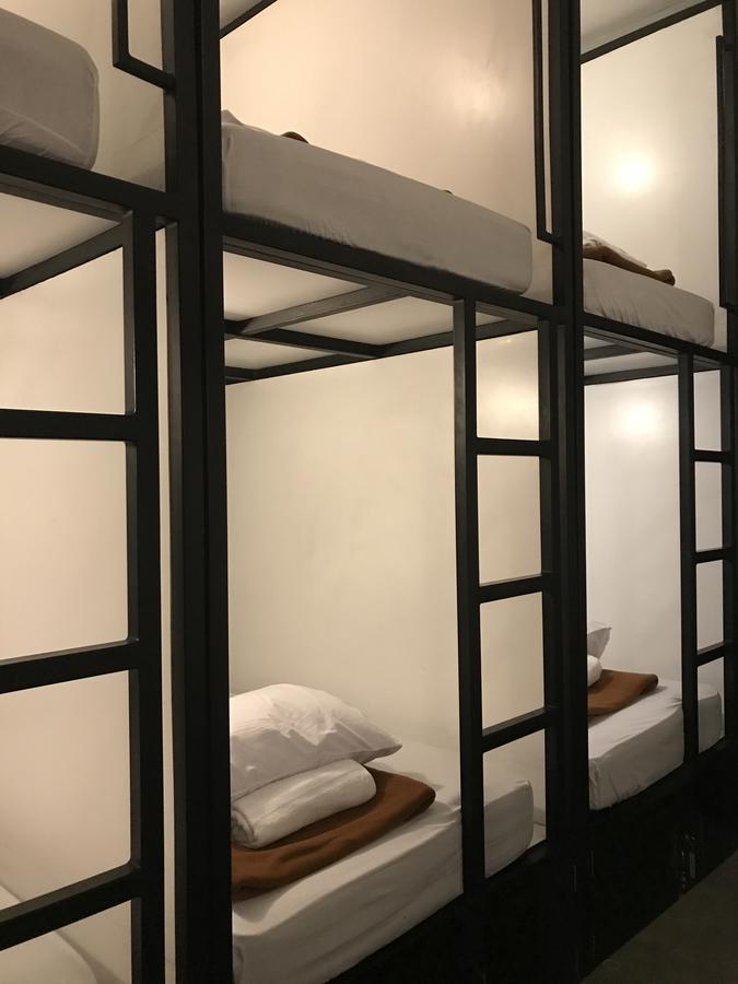 Nine Dollar Hostel Легиан Экстерьер фото